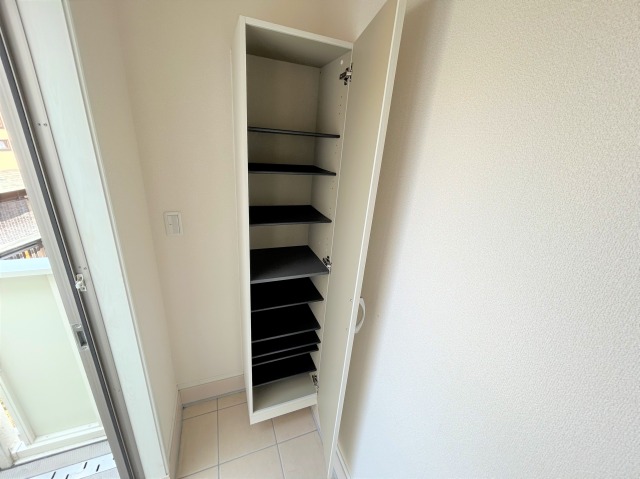 シューズボックス